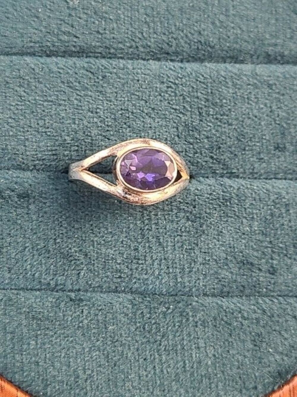 Sterling Silver 925 Amethyst Ring Size 5 Oval Purple Gemstone Split Shank Women